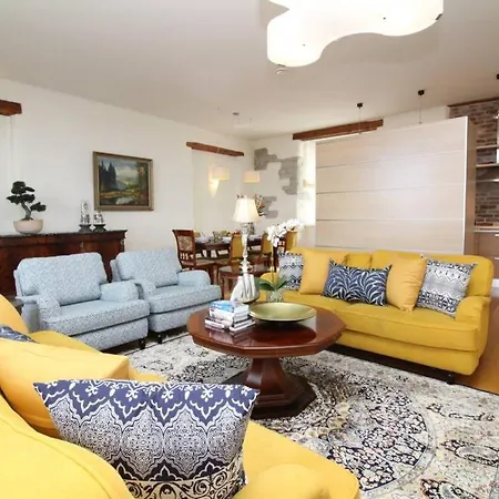 - Luxury 3 Bedroom, Sauna, Views