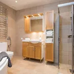 - Luxury 3 Bedroom, Sauna, Views Apartment Tallinn