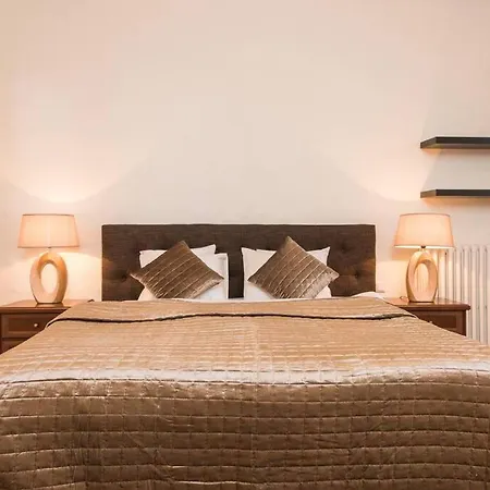 - Luxury 3 Bedroom, Sauna, Views Tallin